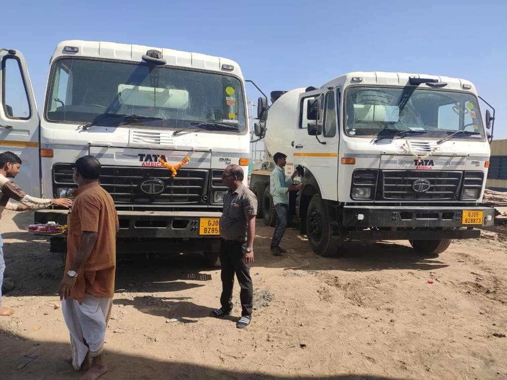 Tipper- Truck with different model